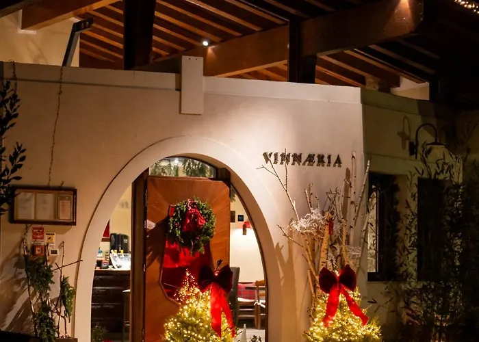 Accademia Vine Πανδοχείο